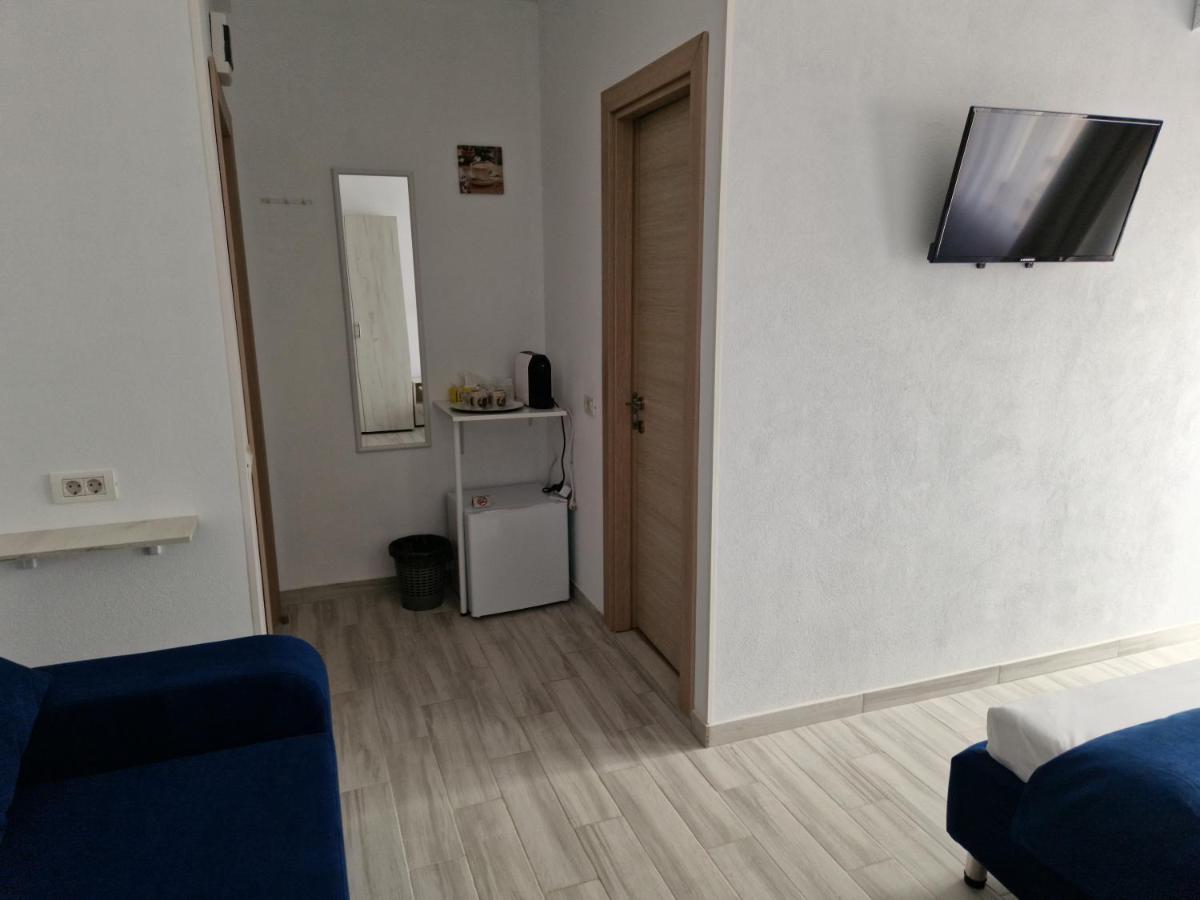 Yuka Hotell Vama Veche Eksteriør bilde