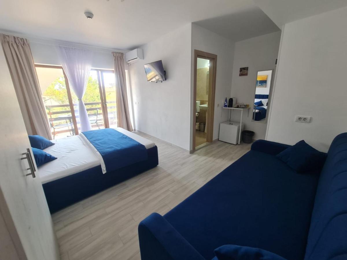 Yuka Hotell Vama Veche Eksteriør bilde
