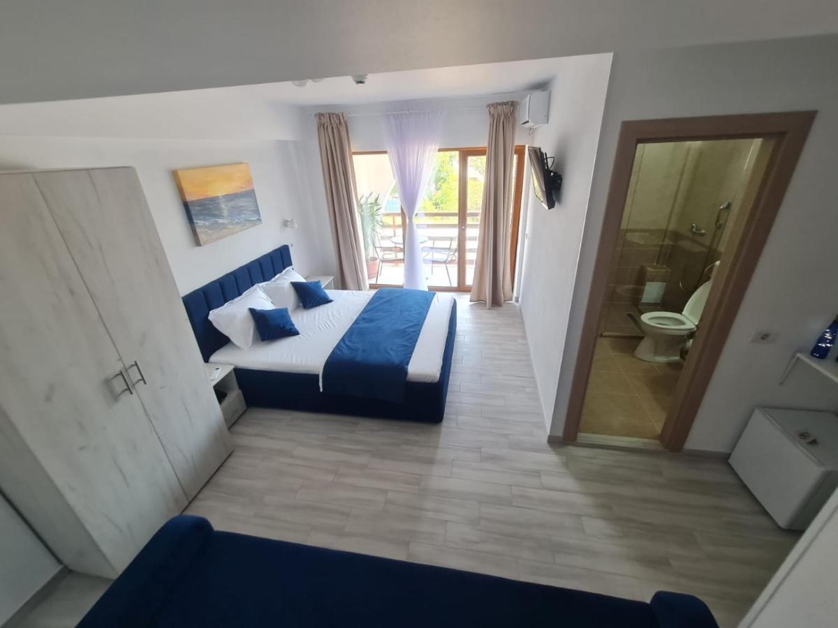 Yuka Hotell Vama Veche Eksteriør bilde